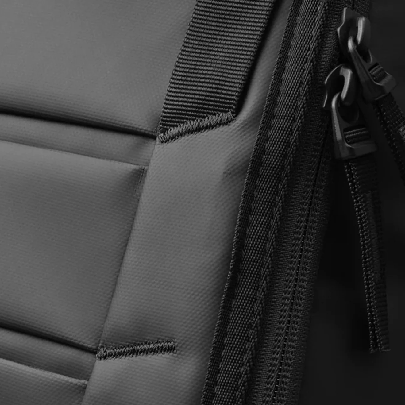 DB Hugger Backpack 20L Black Out - Image 6