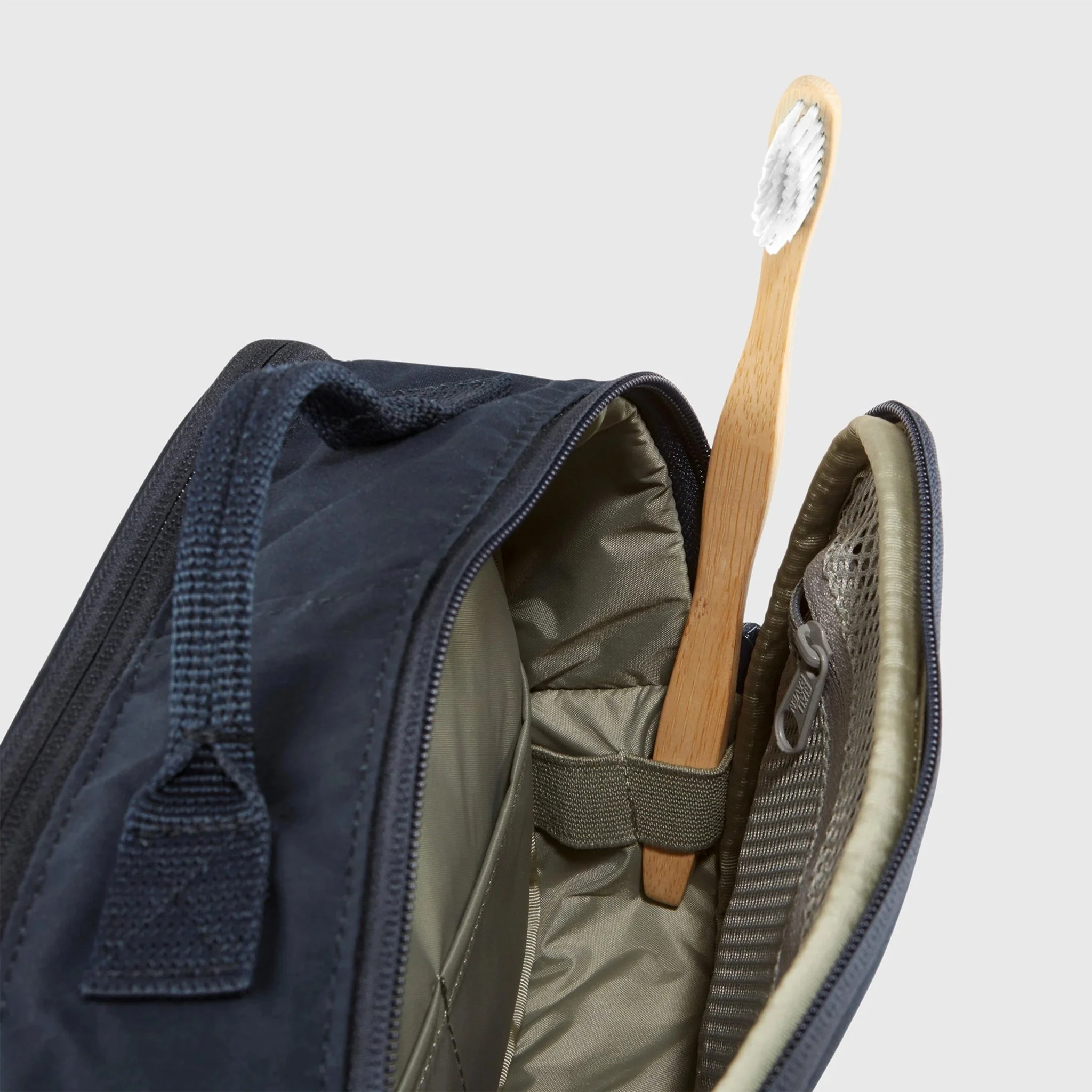 Fjallraven Kanken Toiletry Bag Navy - Image 4