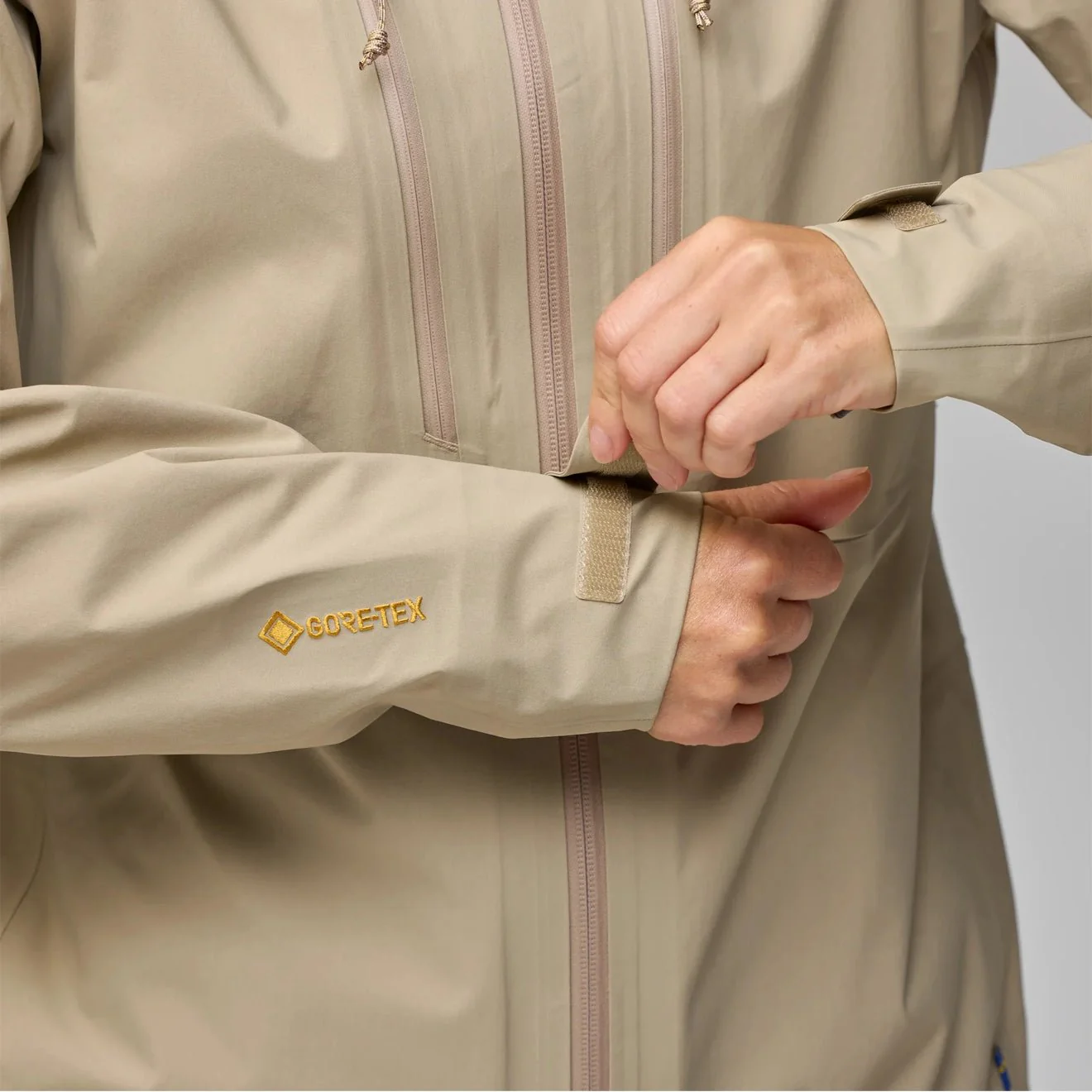 Fjallraven Womens Keb GTX Jacket Fossil - Image 6