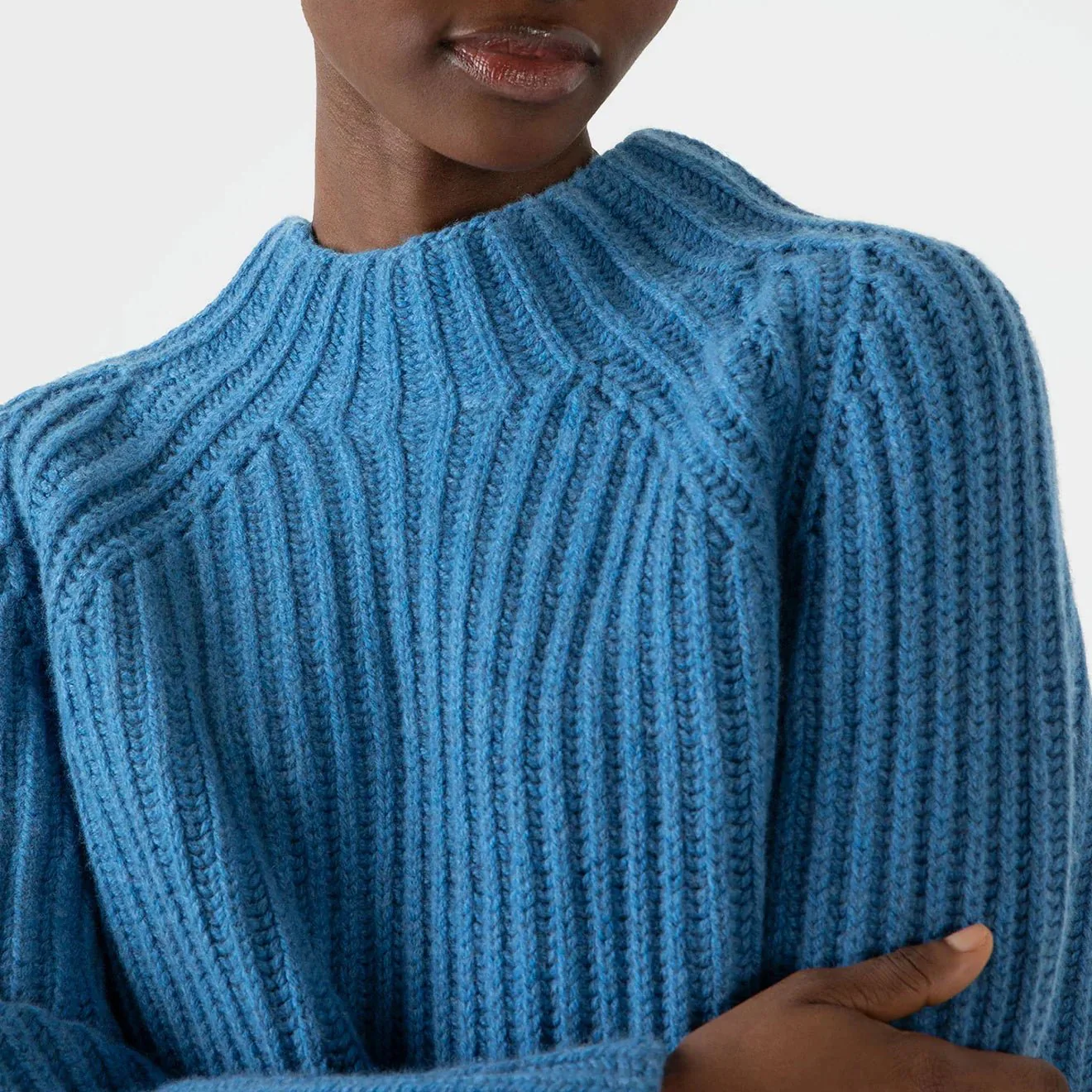 Sunspel Womens Lambswool Chunky Funnel Neck Jumper Blue Jean - Image 4